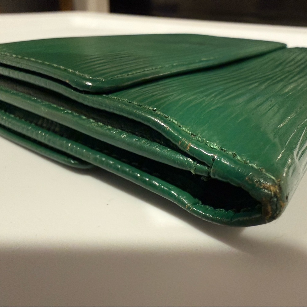 Louis Vuitton Bamboo Green Epi Leather Porte Billes Compact Wallet - Picture 3 of 11
